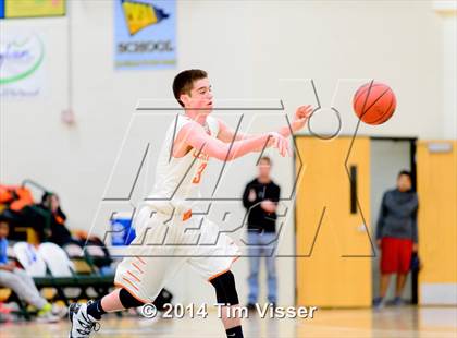 Thumbnail 2 in Lakewood vs. Hinkley photogallery.