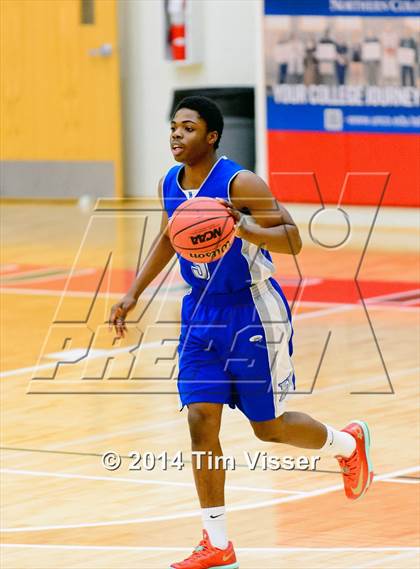Thumbnail 3 in Lakewood vs. Hinkley photogallery.
