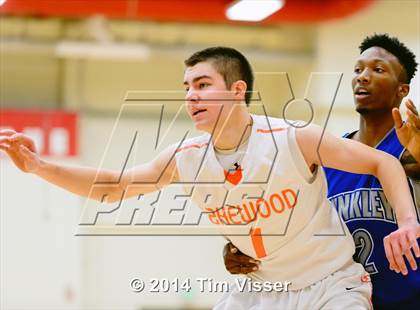 Thumbnail 3 in Lakewood vs. Hinkley photogallery.