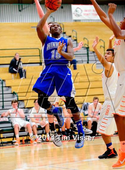Thumbnail 3 in Lakewood vs. Hinkley photogallery.
