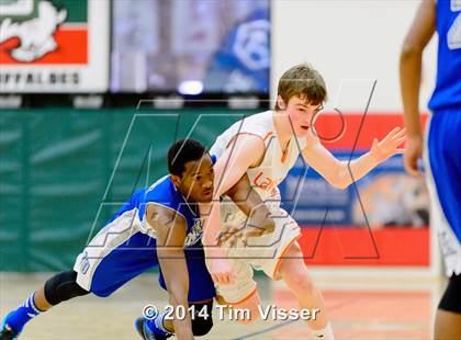 Thumbnail 3 in Lakewood vs. Hinkley photogallery.