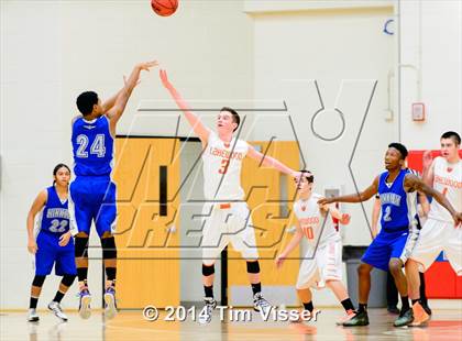 Thumbnail 2 in Lakewood vs. Hinkley photogallery.