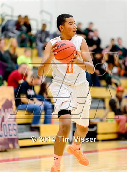 Thumbnail 3 in Lakewood vs. Hinkley photogallery.