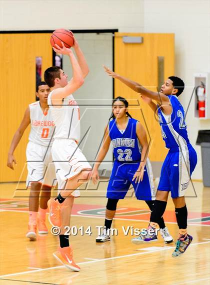 Thumbnail 3 in Lakewood vs. Hinkley photogallery.