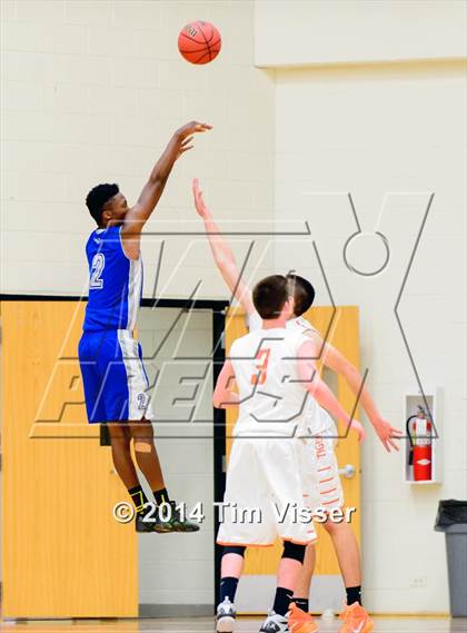 Thumbnail 2 in Lakewood vs. Hinkley photogallery.