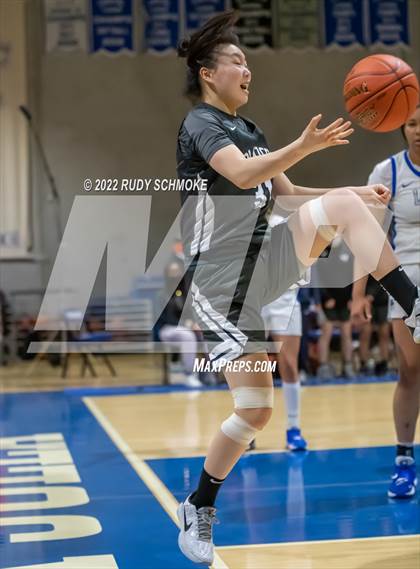 Thumbnail 2 in Sierra Canyon @ La Jolla Country Day CIF SDS Girls' Basketball Championships (California) photogallery.