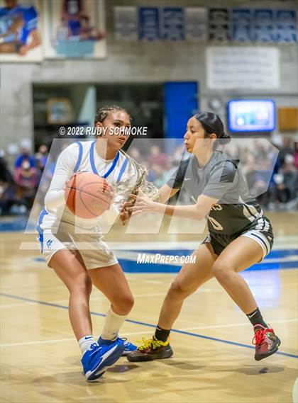 Thumbnail 2 in Sierra Canyon @ La Jolla Country Day CIF SDS Girls' Basketball Championships (California) photogallery.