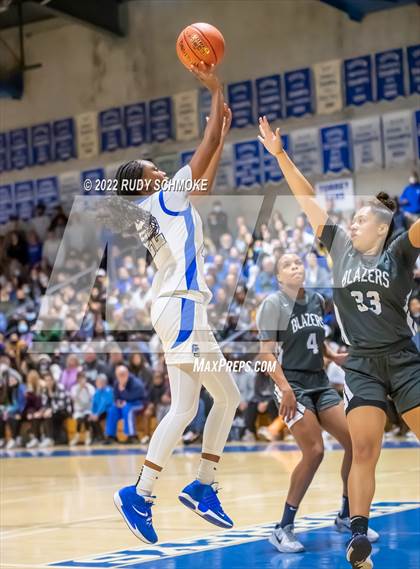 Thumbnail 1 in Sierra Canyon @ La Jolla Country Day CIF SDS Girls' Basketball Championships (California) photogallery.