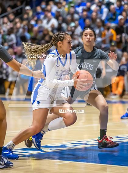 Thumbnail 3 in Sierra Canyon @ La Jolla Country Day CIF SDS Girls' Basketball Championships (California) photogallery.