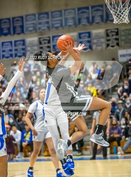 Thumbnail 3 in Sierra Canyon @ La Jolla Country Day CIF SDS Girls' Basketball Championships (California) photogallery.