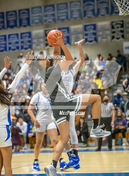 Thumbnail 2 in Sierra Canyon @ La Jolla Country Day CIF SDS Girls' Basketball Championships (California) photogallery.