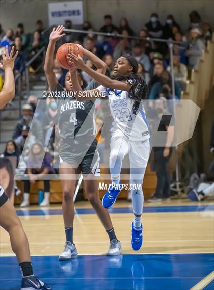 Thumbnail 1 in Sierra Canyon @ La Jolla Country Day CIF SDS Girls' Basketball Championships (California) photogallery.