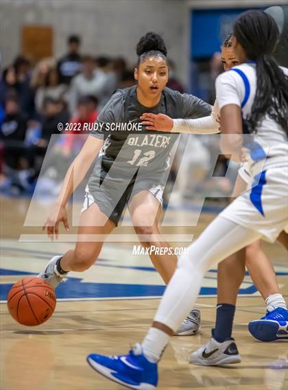 Thumbnail 2 in Sierra Canyon @ La Jolla Country Day CIF SDS Girls' Basketball Championships (California) photogallery.