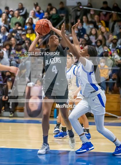 Thumbnail 3 in Sierra Canyon @ La Jolla Country Day CIF SDS Girls' Basketball Championships (California) photogallery.