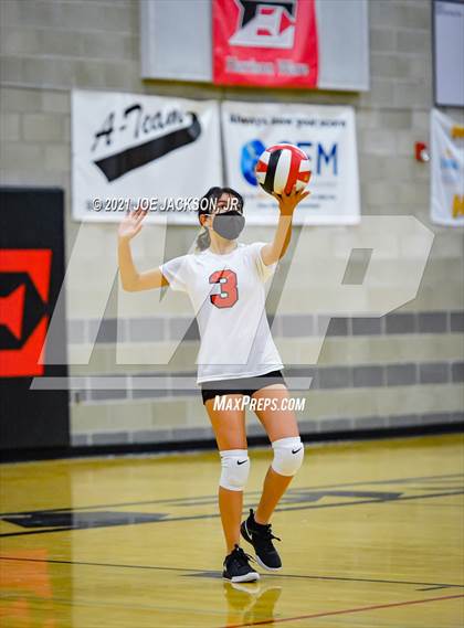 Thumbnail 2 in Empire vs Tucson High photogallery.