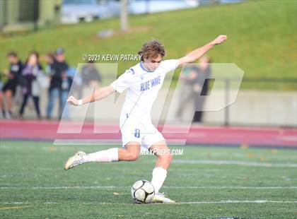 Thumbnail 2 in Darien @ Xavier (CIAC Class LL Quarterfinal) photogallery.