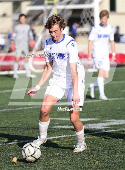 Thumbnail 3 in Darien @ Xavier (CIAC Class LL Quarterfinal) photogallery.