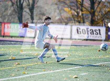 Thumbnail 2 in Darien @ Xavier (CIAC Class LL Quarterfinal) photogallery.