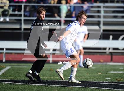 Thumbnail 2 in Darien @ Xavier (CIAC Class LL Quarterfinal) photogallery.