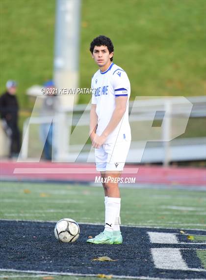 Thumbnail 1 in Darien @ Xavier (CIAC Class LL Quarterfinal) photogallery.