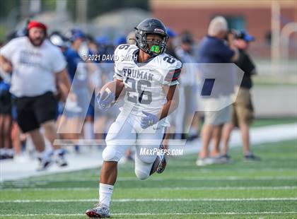 Thumbnail 1 in Truman vs Raytown South (Grain Valley Jamboree) photogallery.
