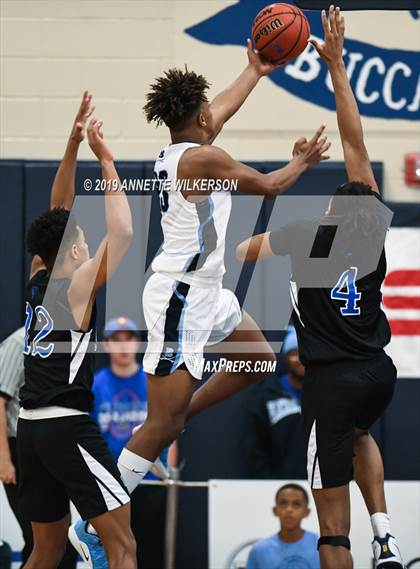 Thumbnail 3 in Berkeley Prep vs. University (ARS/Rescue Rooter National Hoopfest) photogallery.