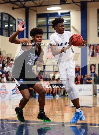 Thumbnail 2 in Berkeley Prep vs. University (ARS/Rescue Rooter National Hoopfest) photogallery.