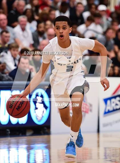 Thumbnail 2 in Berkeley Prep vs. University (ARS/Rescue Rooter National Hoopfest) photogallery.