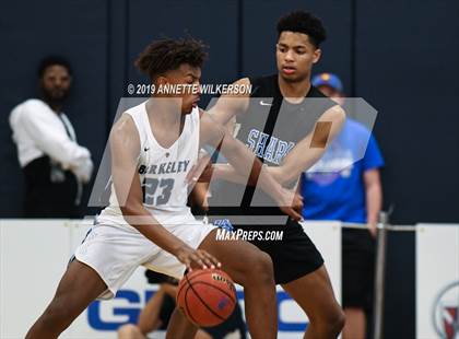Thumbnail 1 in Berkeley Prep vs. University (ARS/Rescue Rooter National Hoopfest) photogallery.