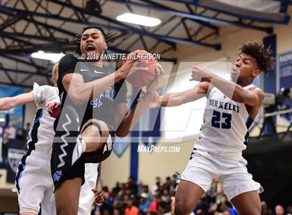 Thumbnail 3 in Berkeley Prep vs. University (ARS/Rescue Rooter National Hoopfest) photogallery.