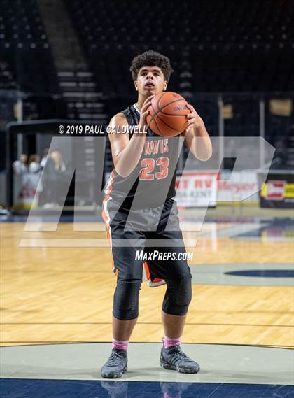 Thumbnail 3 in Kentwood vs. Davis (King's Showcase) photogallery.
