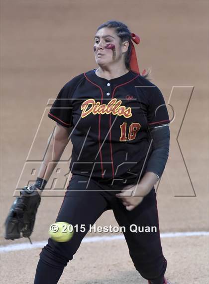 Thumbnail 3 in Yucaipa vs. Mission Viejo (CIF-SS D1 Final) photogallery.
