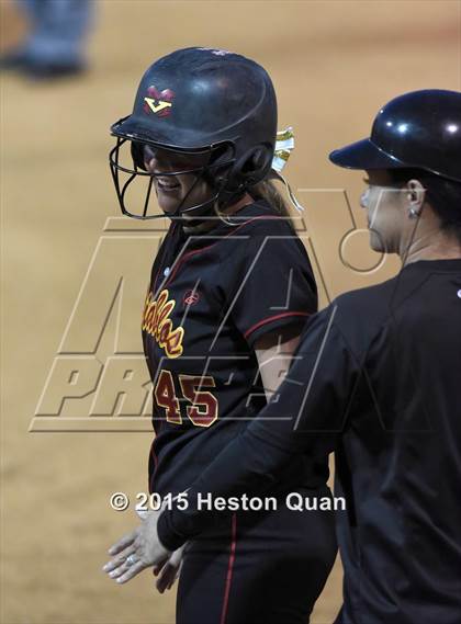 Thumbnail 2 in Yucaipa vs. Mission Viejo (CIF-SS D1 Final) photogallery.