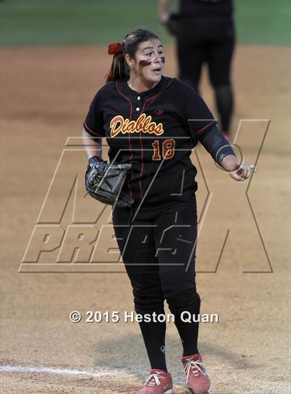 Thumbnail 3 in Yucaipa vs. Mission Viejo (CIF-SS D1 Final) photogallery.