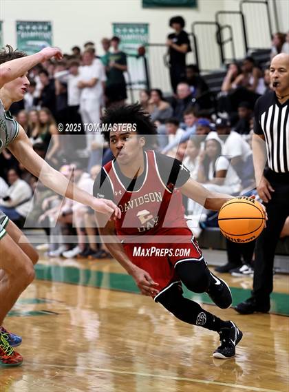 Thumbnail 3 in Davidson Day @ Myers Park (George Lynch Invitational) photogallery.