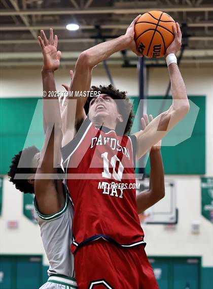 Thumbnail 1 in Davidson Day @ Myers Park (George Lynch Invitational) photogallery.