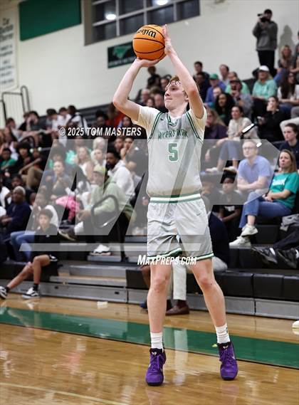 Thumbnail 3 in Davidson Day @ Myers Park (George Lynch Invitational) photogallery.