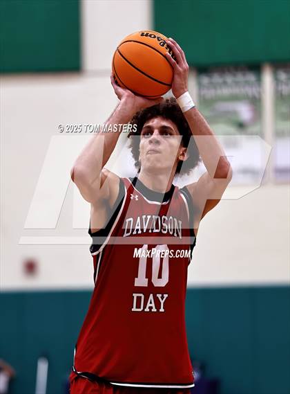Thumbnail 3 in Davidson Day @ Myers Park (George Lynch Invitational) photogallery.