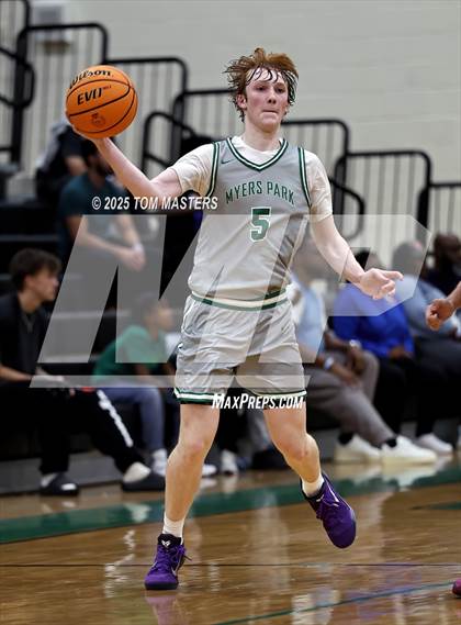 Thumbnail 3 in Davidson Day @ Myers Park (George Lynch Invitational) photogallery.