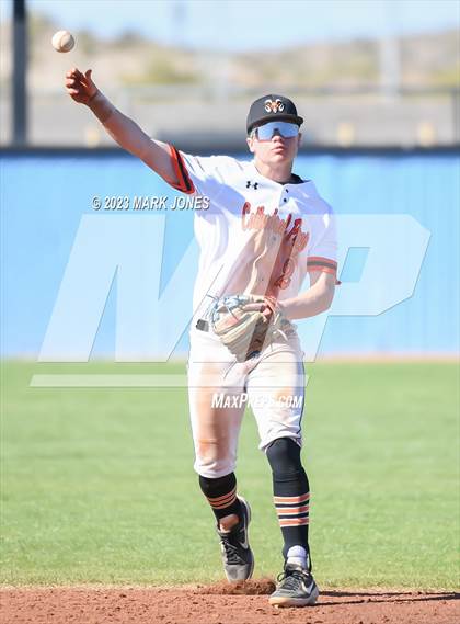 Thumbnail 3 in Cathedral Prep vs. Estrella Foothills (Wolves Classic Tournament - Championship) photogallery.