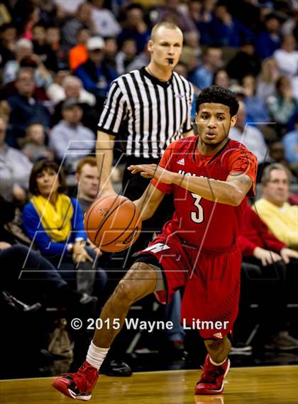 Thumbnail 2 in Holmes vs Newport Central Catholic (9th Region Tournament) photogallery.