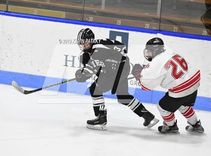 Thumbnail 3 in Xavier vs. Fairfield Prep (CIAC D1 Semifinal) photogallery.