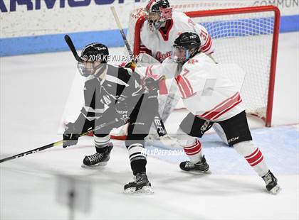 Thumbnail 2 in Xavier vs. Fairfield Prep (CIAC D1 Semifinal) photogallery.