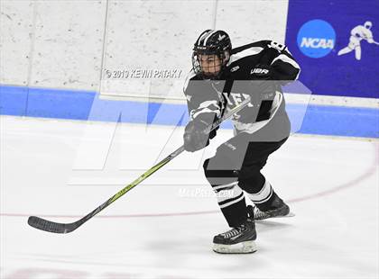 Thumbnail 3 in Xavier vs. Fairfield Prep (CIAC D1 Semifinal) photogallery.