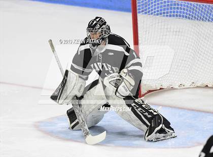 Thumbnail 3 in Xavier vs. Fairfield Prep (CIAC D1 Semifinal) photogallery.
