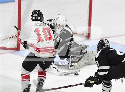Thumbnail 3 in Xavier vs. Fairfield Prep (CIAC D1 Semifinal) photogallery.