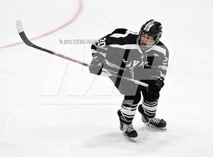 Thumbnail 3 in Xavier vs. Fairfield Prep (CIAC D1 Semifinal) photogallery.