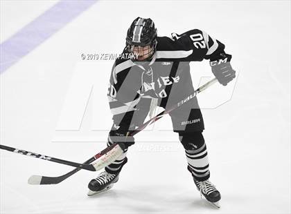 Thumbnail 3 in Xavier vs. Fairfield Prep (CIAC D1 Semifinal) photogallery.