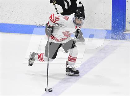Thumbnail 1 in Xavier vs. Fairfield Prep (CIAC D1 Semifinal) photogallery.