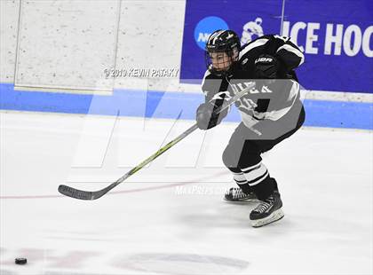 Thumbnail 2 in Xavier vs. Fairfield Prep (CIAC D1 Semifinal) photogallery.